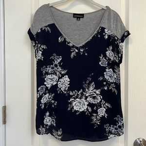 Stitch fix Fortune & Ivy medium navy floral blouse